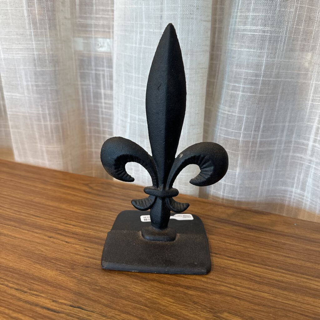 Vintage Cast Iron Fluer de Lis