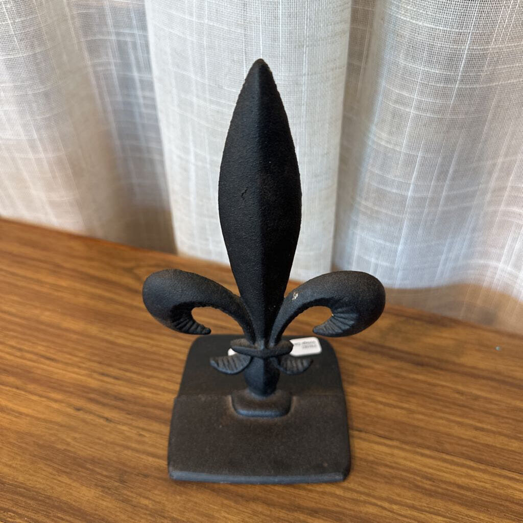 Vintage Cast Iron Fluer de Lis