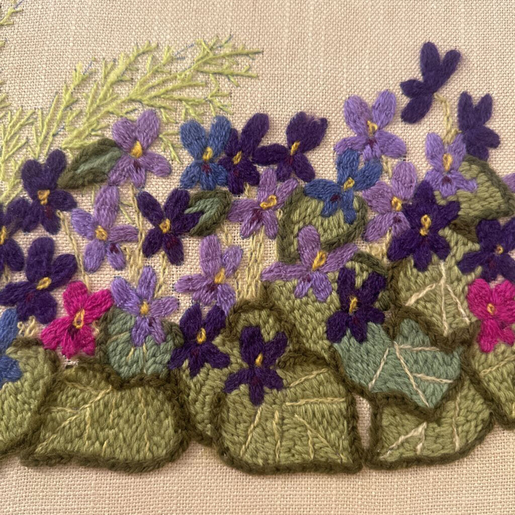 Vintage Framed Floral Motif Crewel