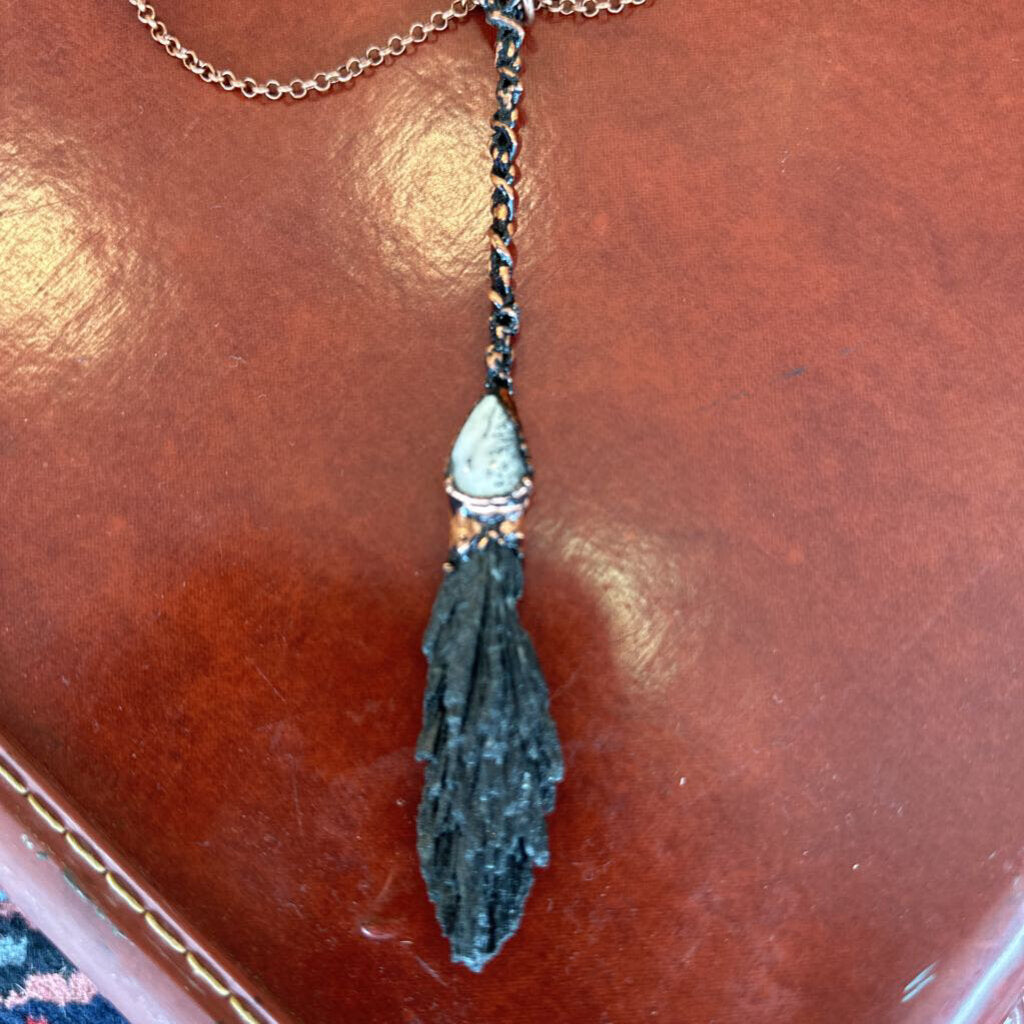 PL231-L Electroformed Black Kyanite Witch Besom Necklace with Dendrite Agate