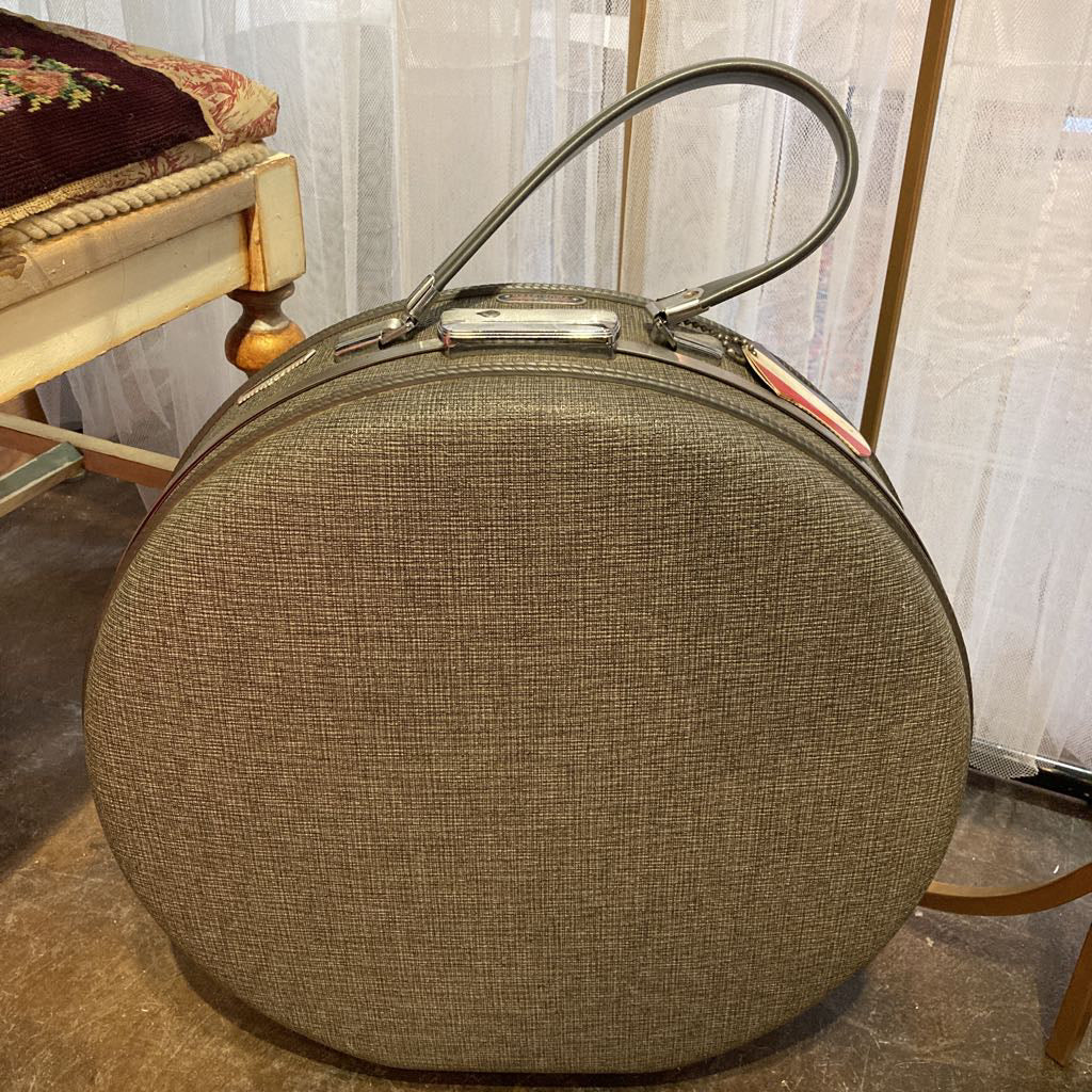 American Tourister Tiara Round Suitcase