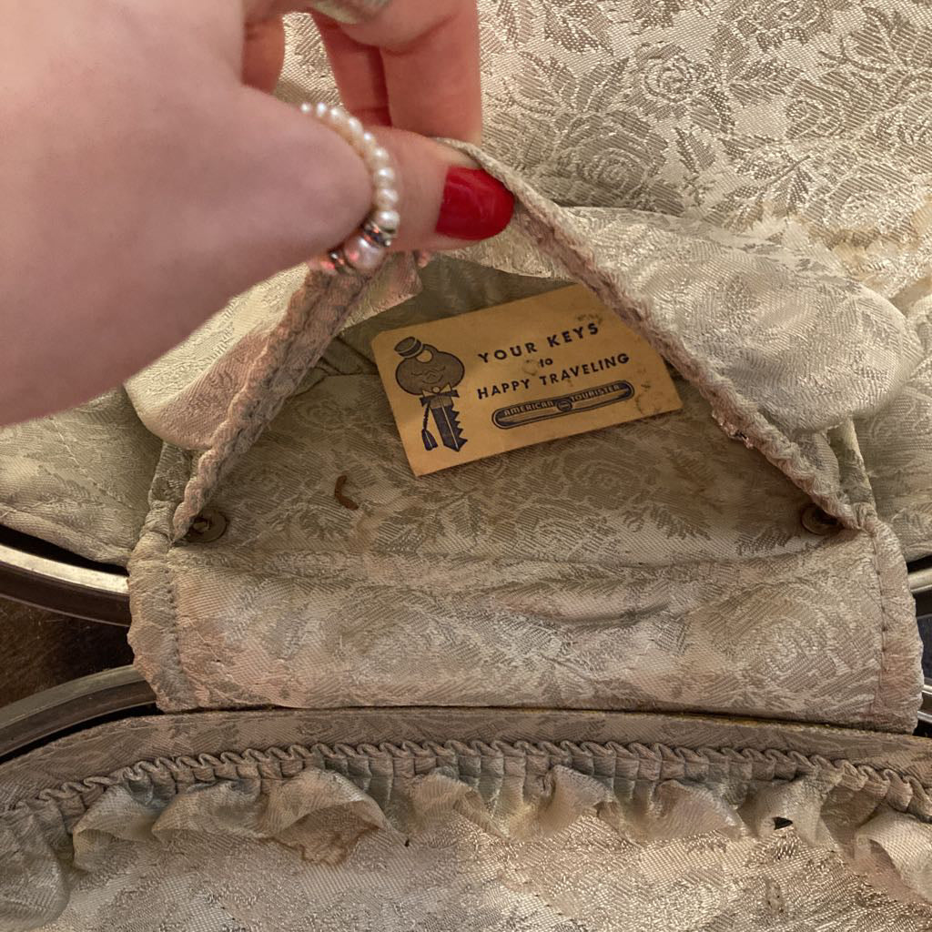 American Tourister Tiara Round Suitcase