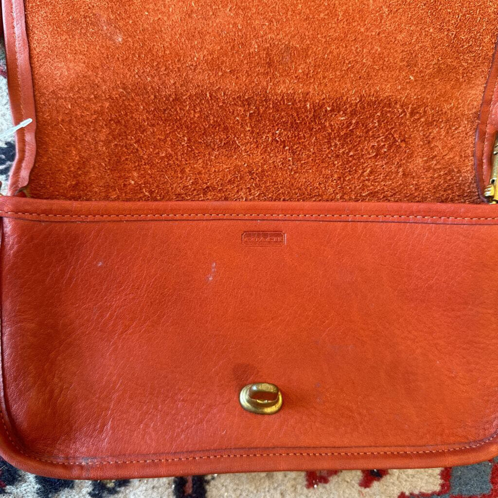 Stunning Vintage Coach Crossbody Handbag