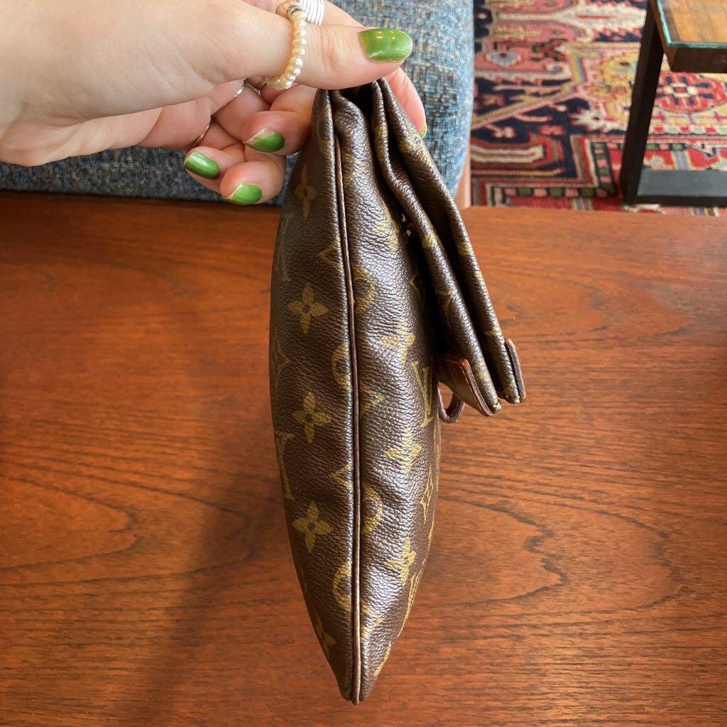 Vintage Authentic Louis Vuitton Pliante Clutch Handbag