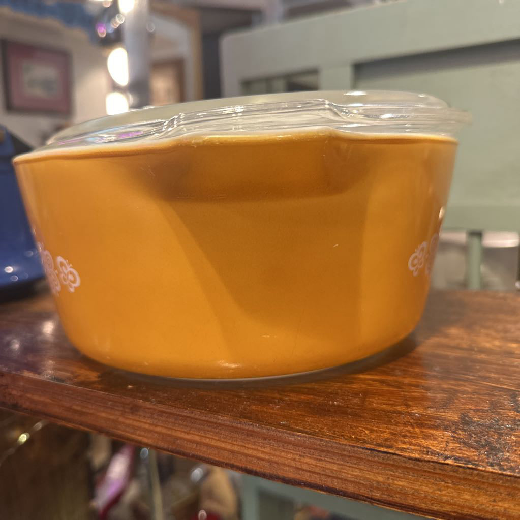 Large Pyrex "Butterfly Gold" Casserole Dish with Lid