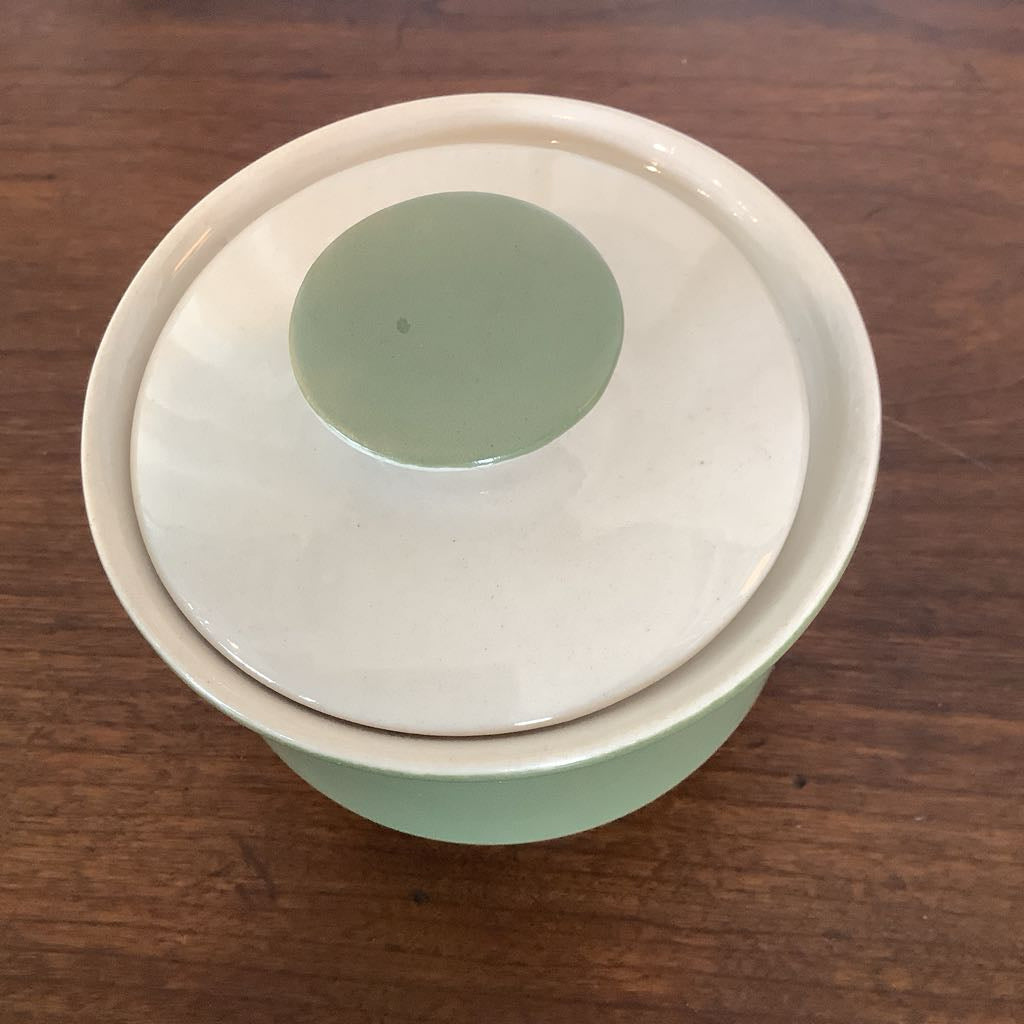 Mid Century Modern Daekor Designs Aspen Stoneware Set