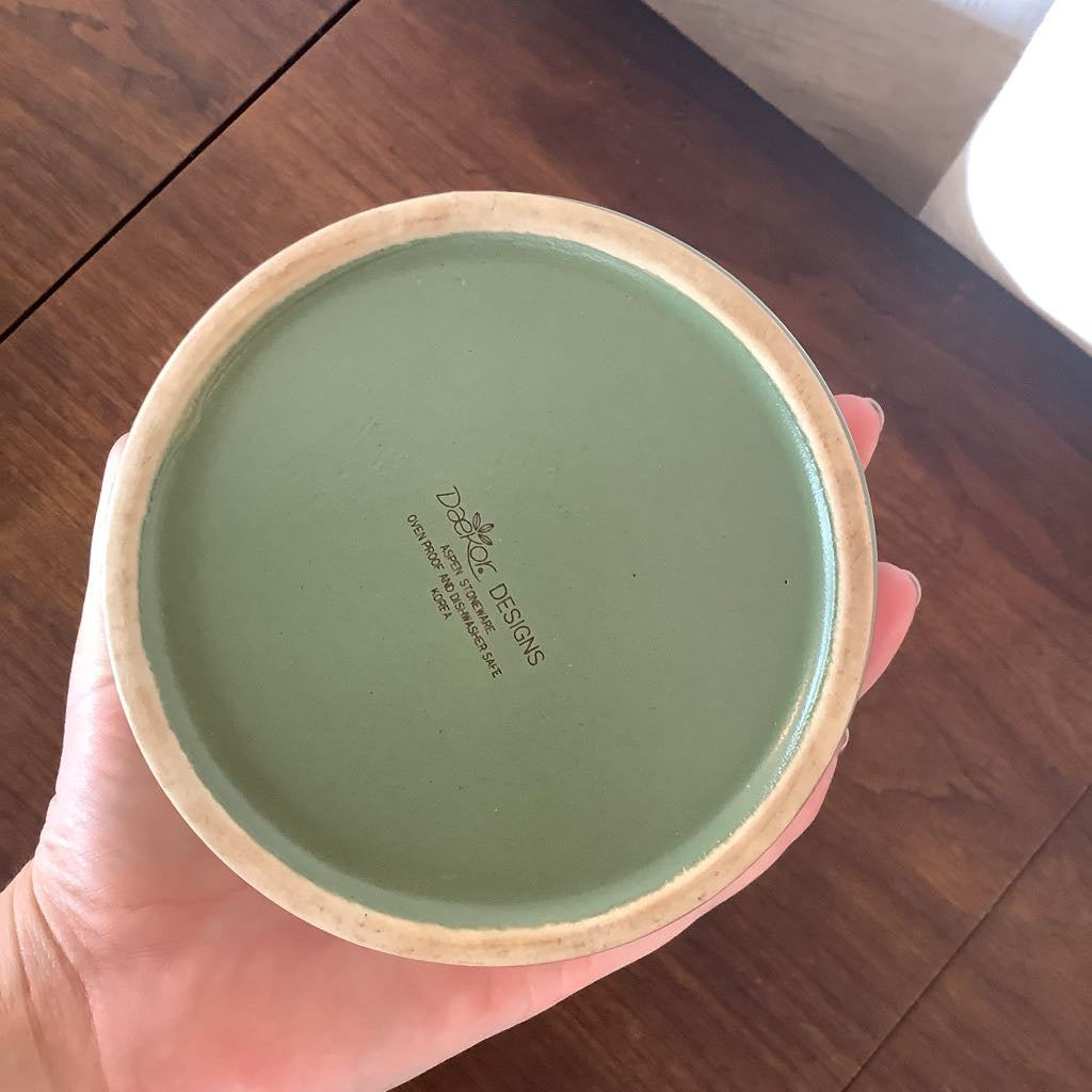 Mid Century Modern Daekor Designs Aspen Stoneware Set