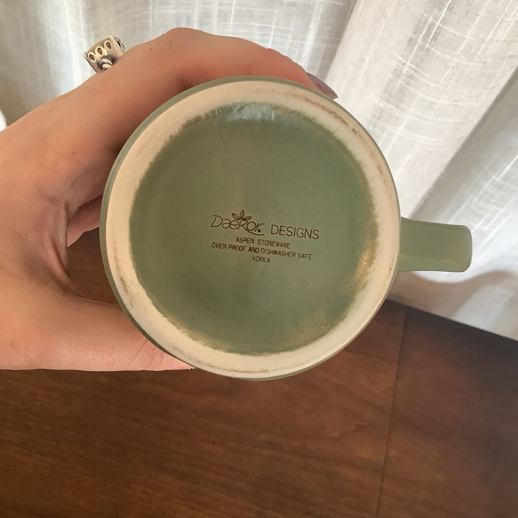 Mid Century Modern Daekor Designs Aspen Stoneware Set