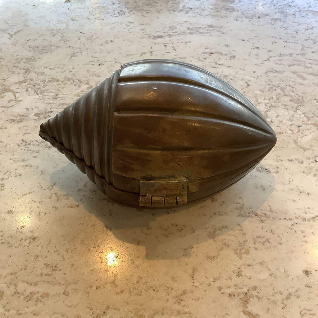 Vintage Brass Shell Jewelry Holder
