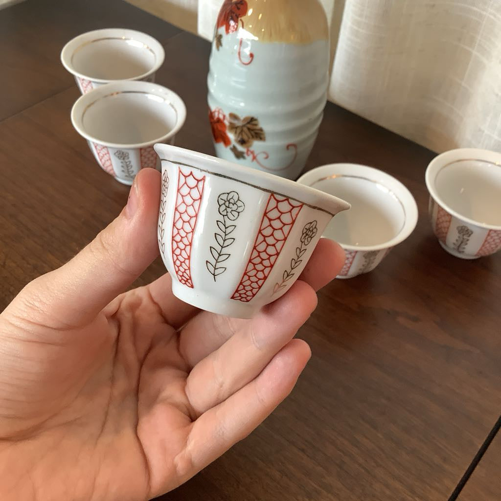 VTG Japanese Sake Bottle w/Maple Leaves and set of 5 cups