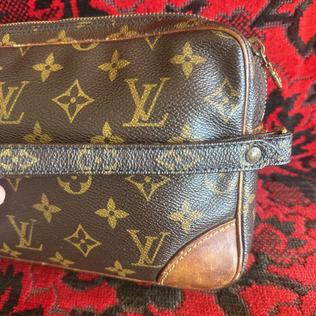 Vintage Louis Vuitton Vintage Monogram Pochette Marly Dragonne