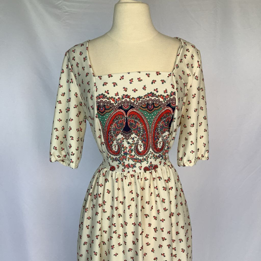 1970s White Floral Maxi Dress