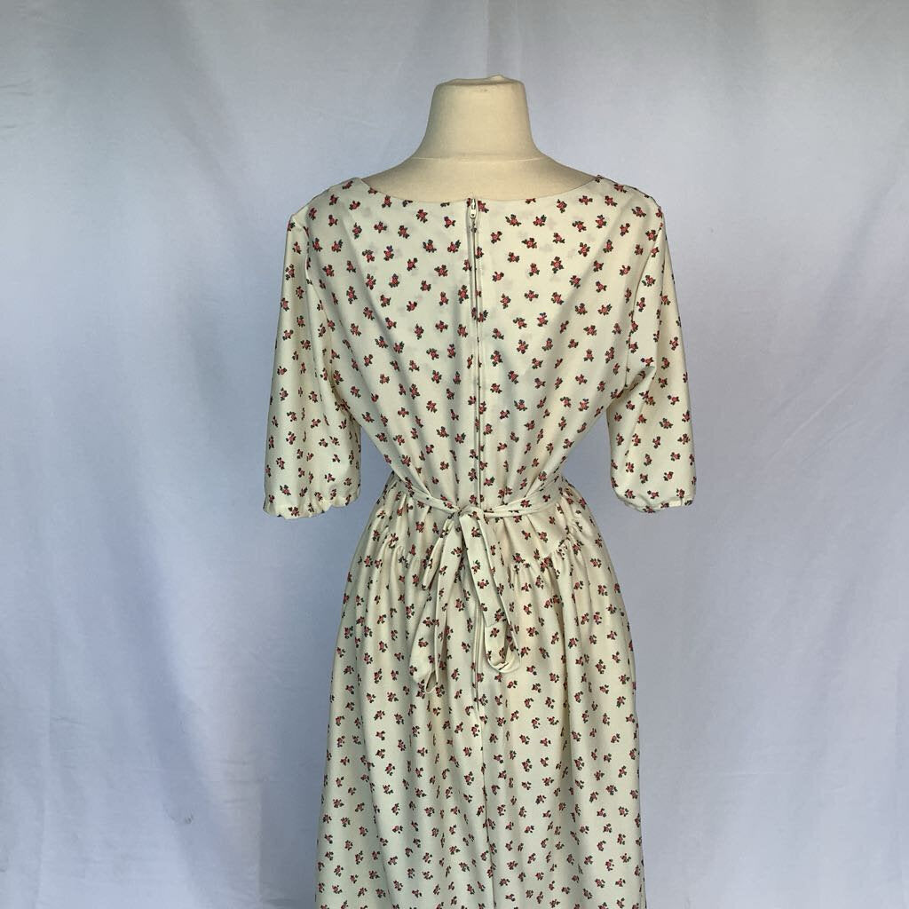1970s White Floral Maxi Dress
