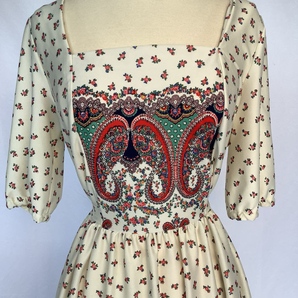 1970s White Floral Maxi Dress