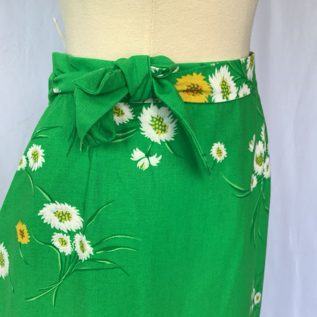 1970s Kelly Green Floral Maxi Wrap Skirt