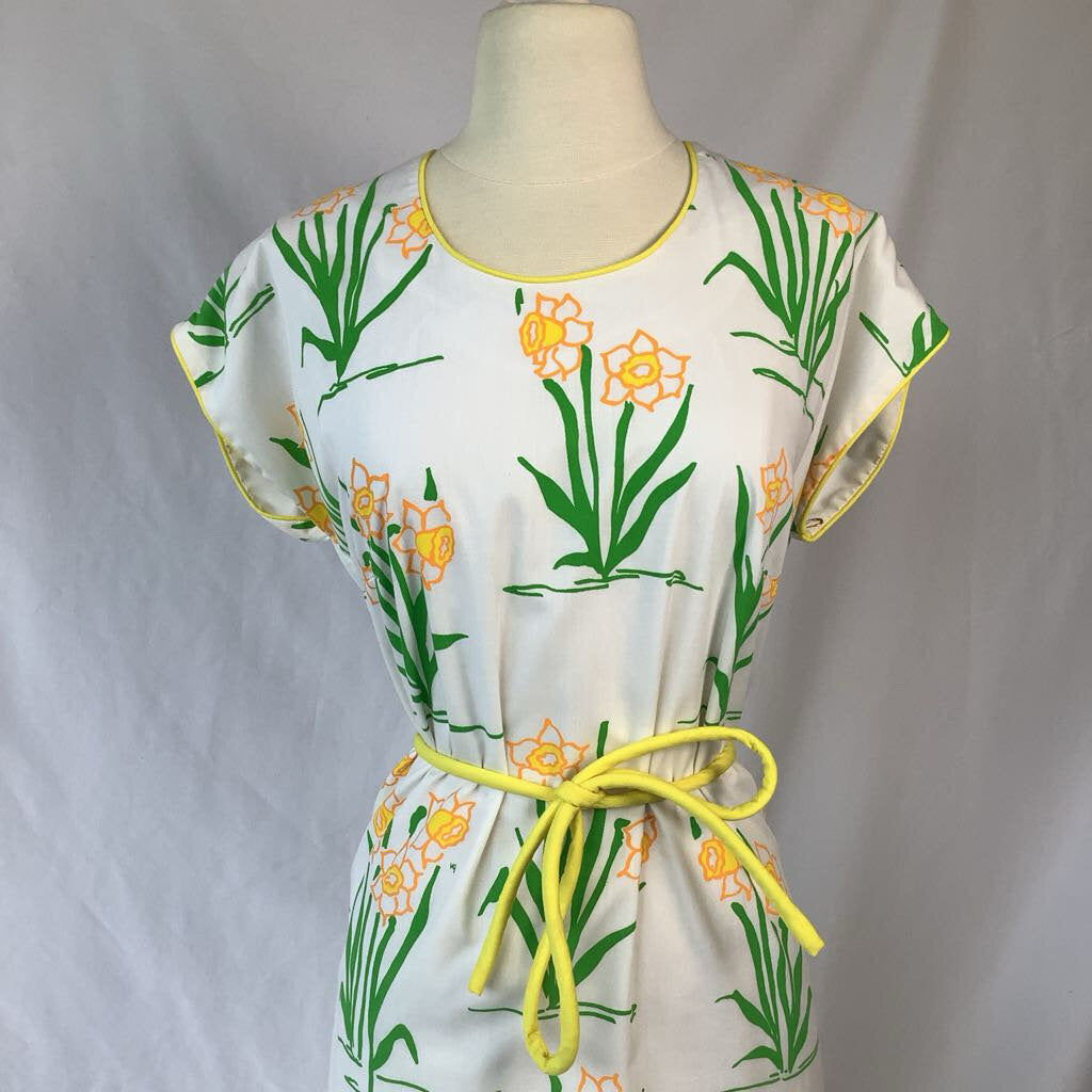 1970s Vested Gentress Daffodil Print Cap Sleeve Dress