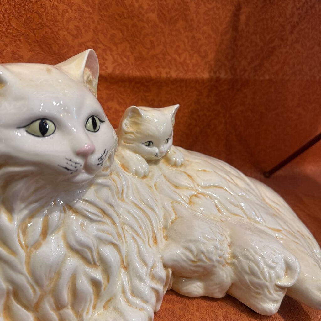 Vintage Ceramic Persian Cats