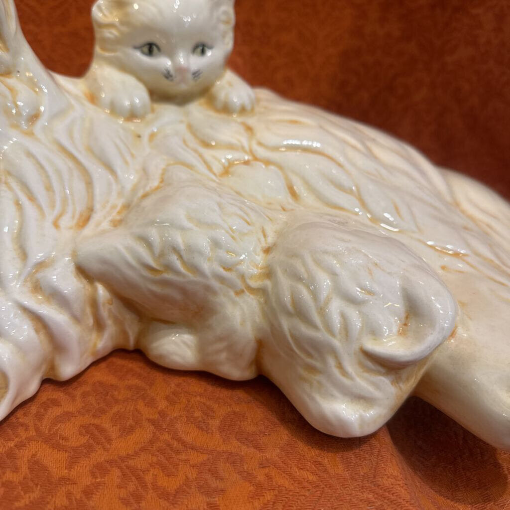 Vintage Ceramic Persian Cats