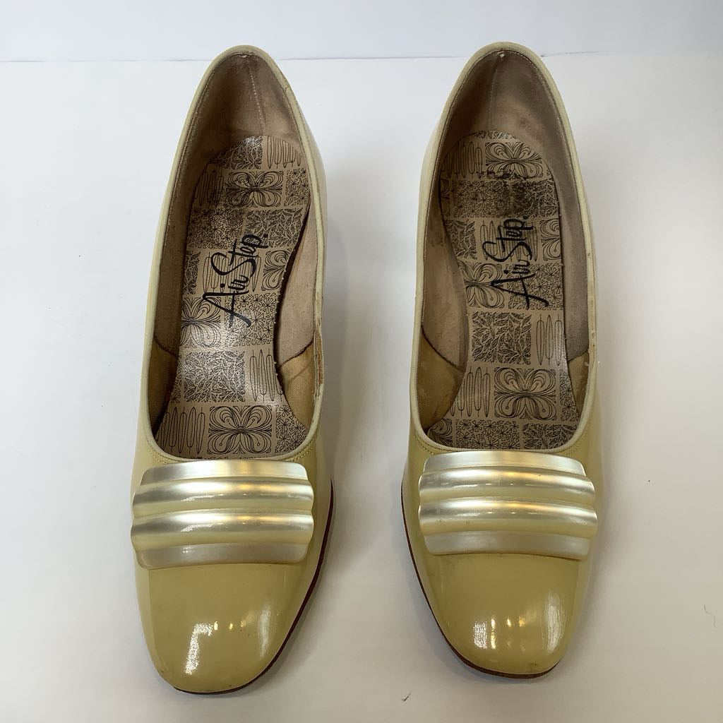 70s Butter Yellow Patent Pumps