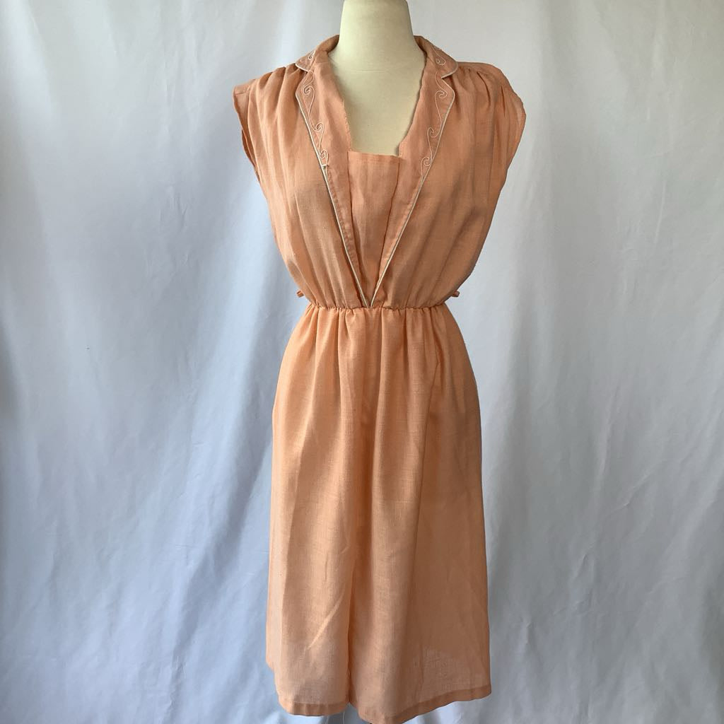 1970s Peach Day Dress w/ Embroidered Neck