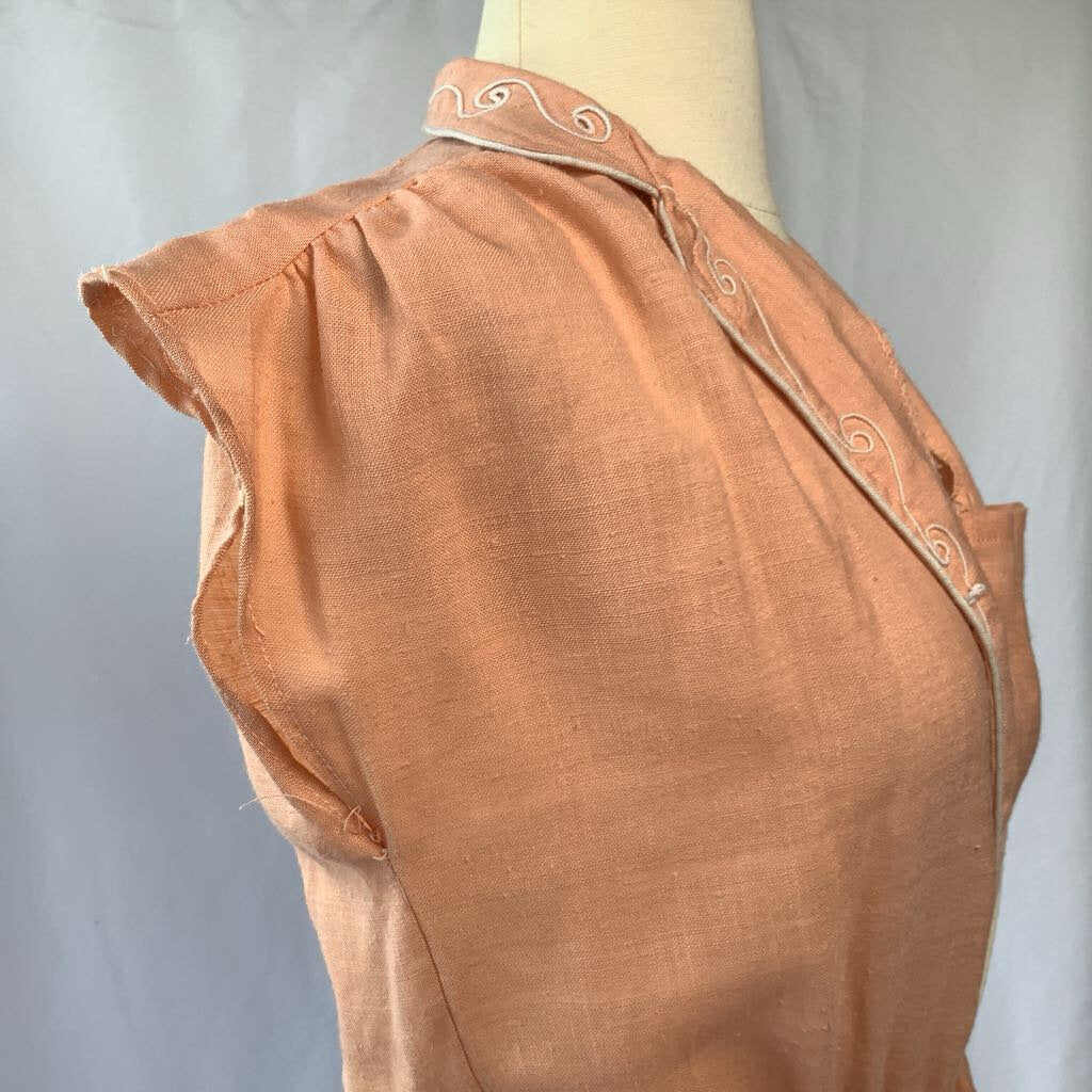 1970s Peach Day Dress w/ Embroidered Neck