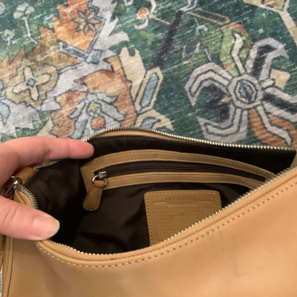 Vintage Coach Hampton Baguette Purse