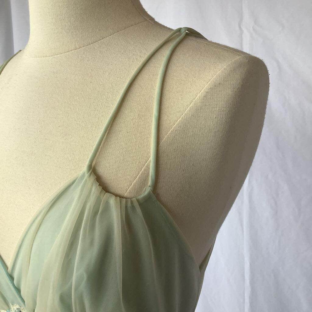 1960s Vanity Fair Light Blue & Lace Lingerie