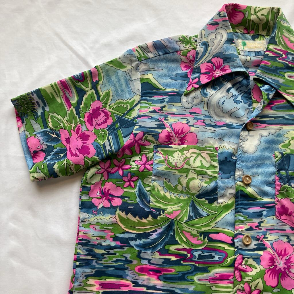 1970s Floral Hawaiian Shirt
