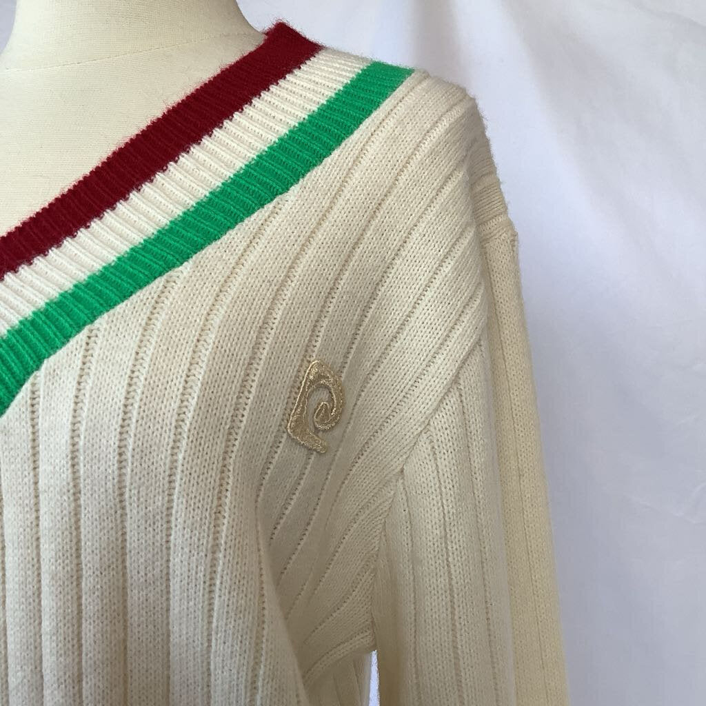 1990s White Red and Green VNeck Sweater