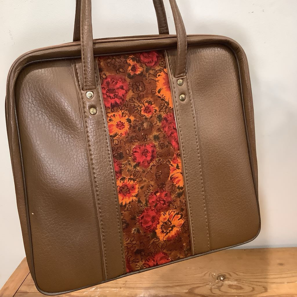 Amazing Vintage Mid Century Travel Case w Key(inside)