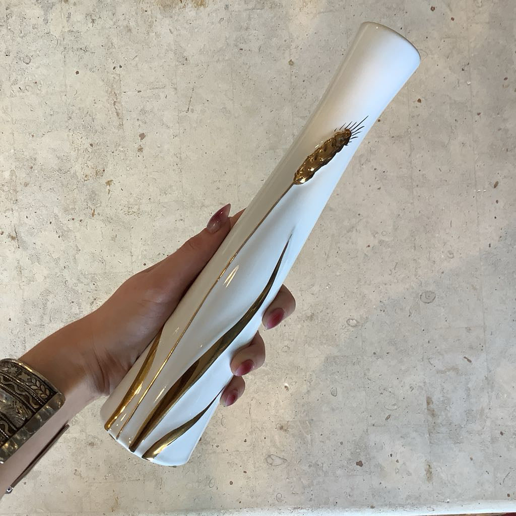 White n Gold wheat vase