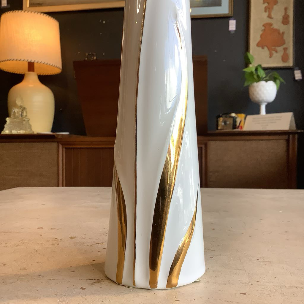 White n Gold wheat vase