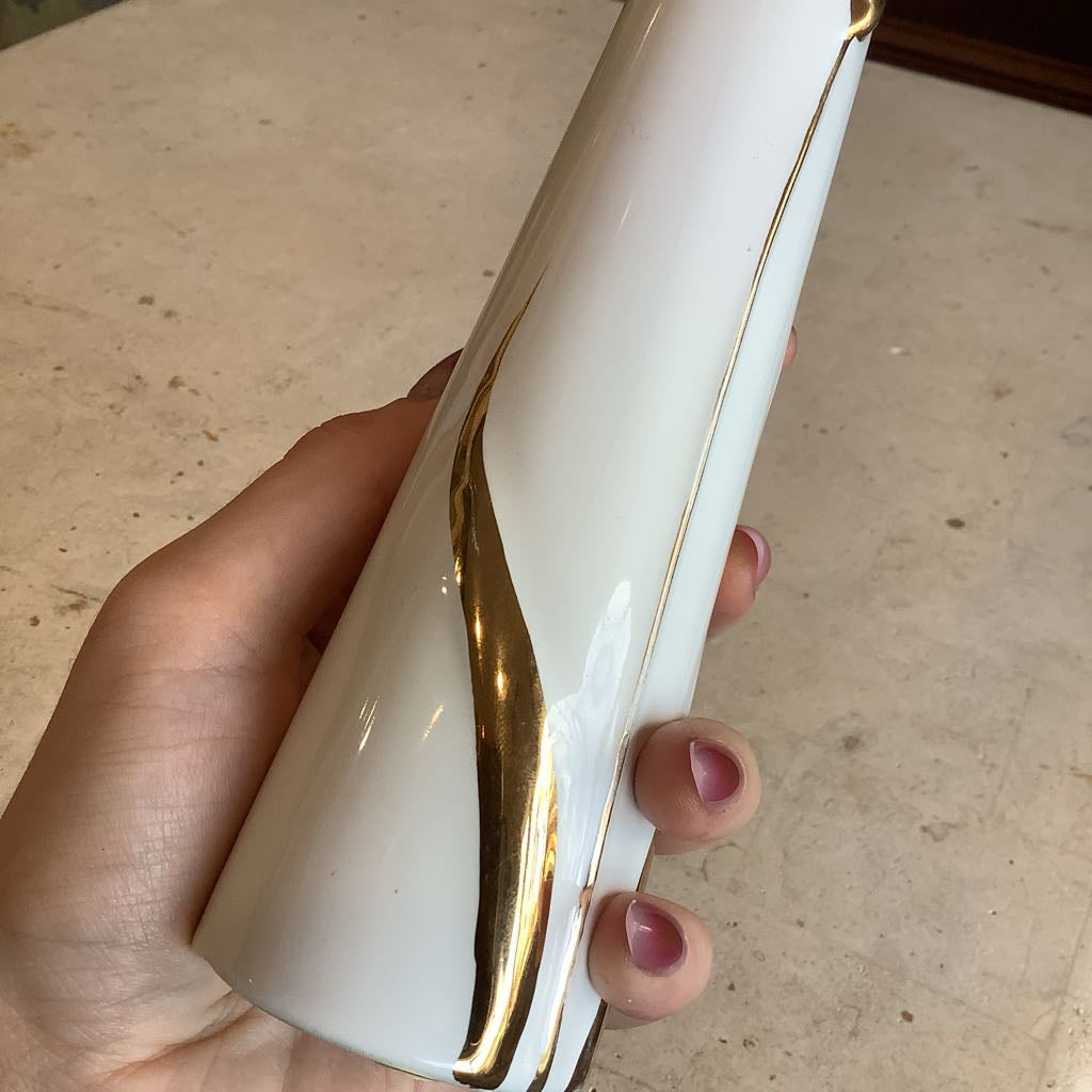 White n Gold Wheat Vase. sm