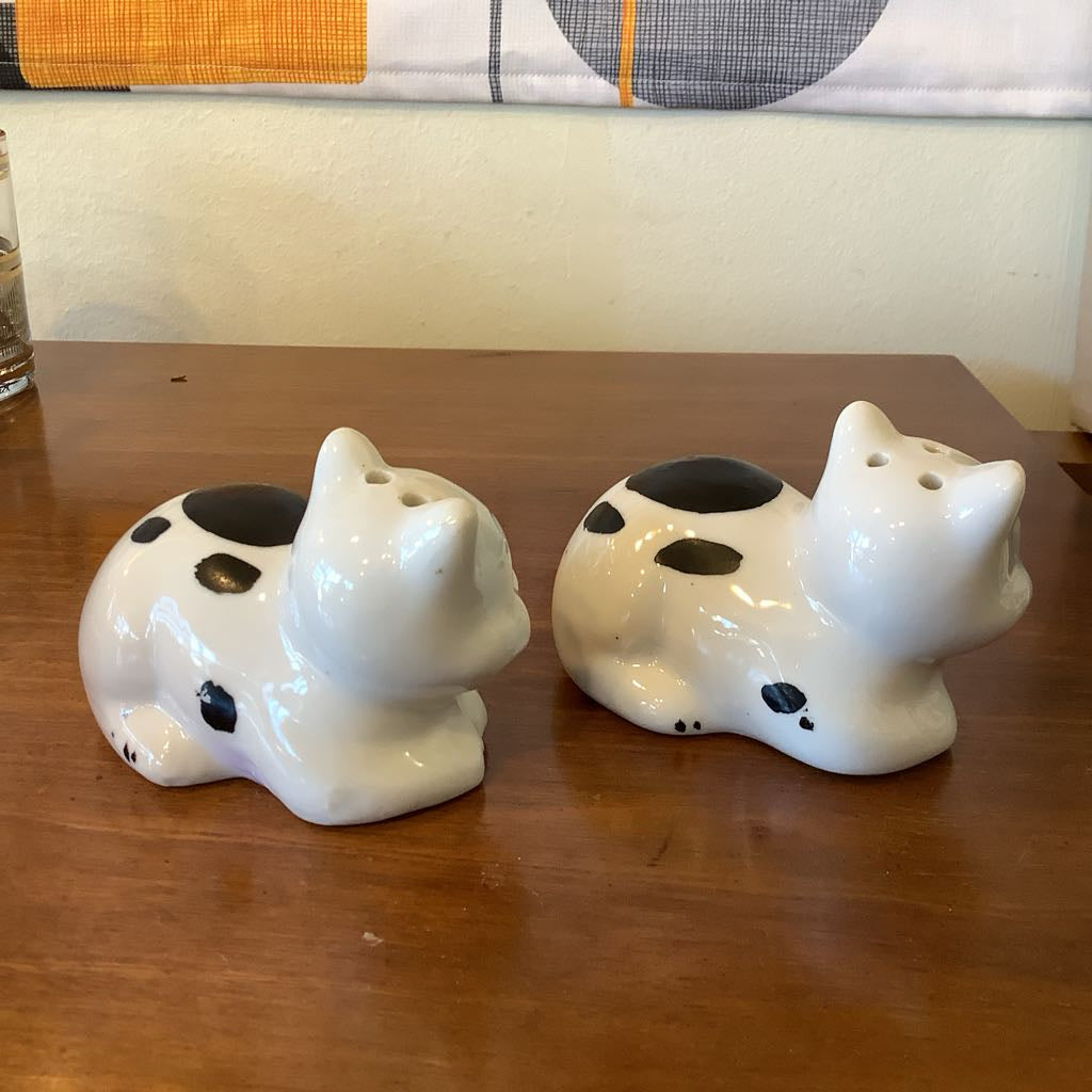 1970s Tuxedo Cat Salt & Pepper Shakers
