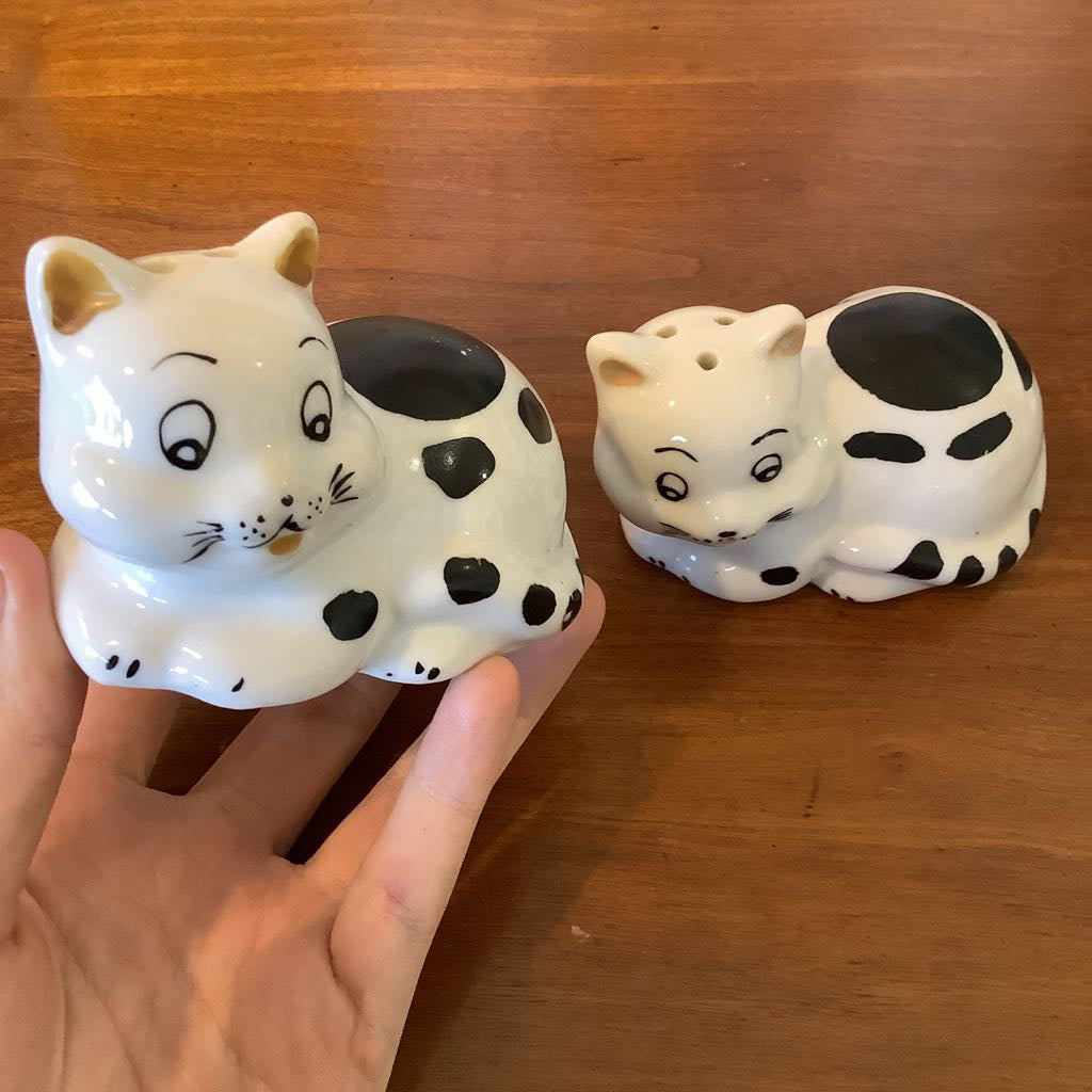 1970s Tuxedo Cat Salt & Pepper Shakers