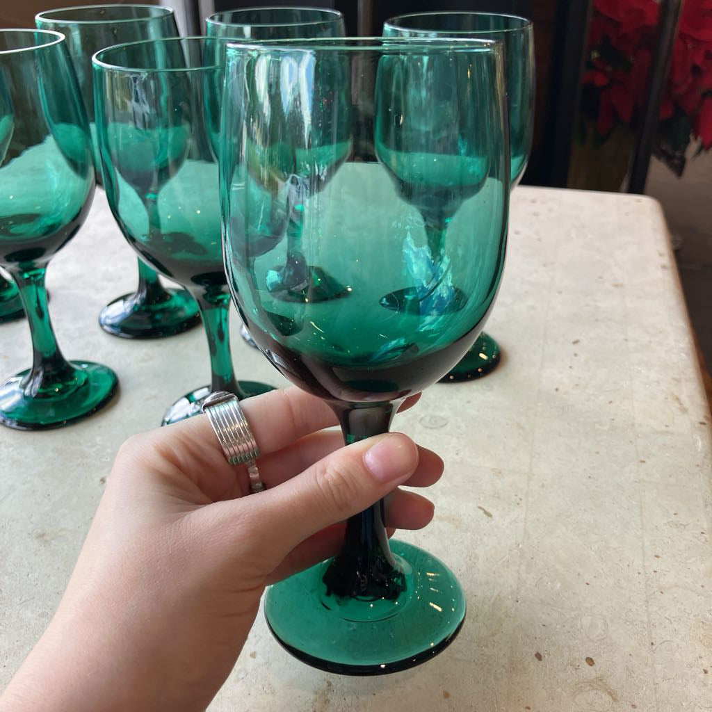 Vintage Set of 8 Green Libbey Wine Glasses