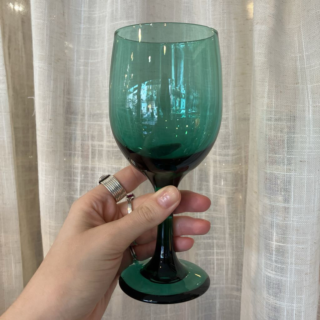 Vintage Set of 8 Green Libbey Wine Glasses