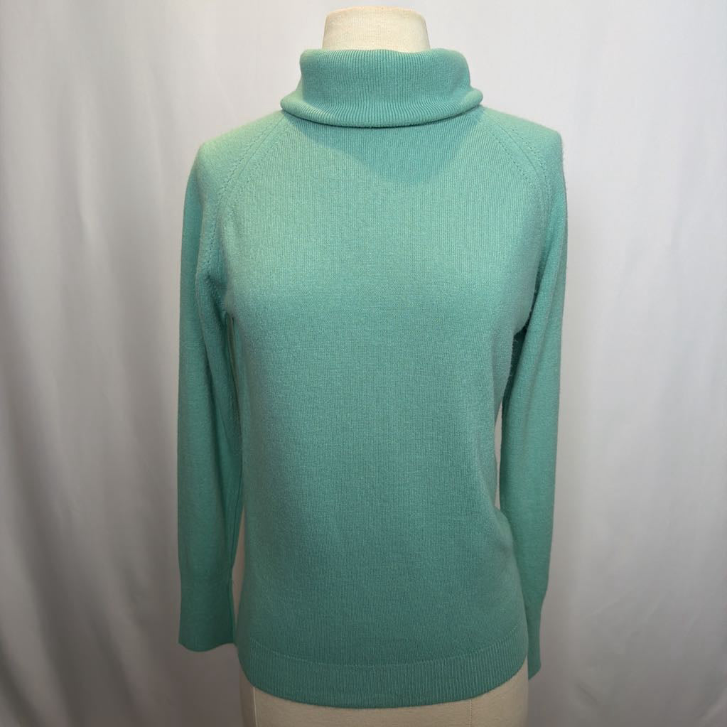 1970s Soft Green Turtleneck