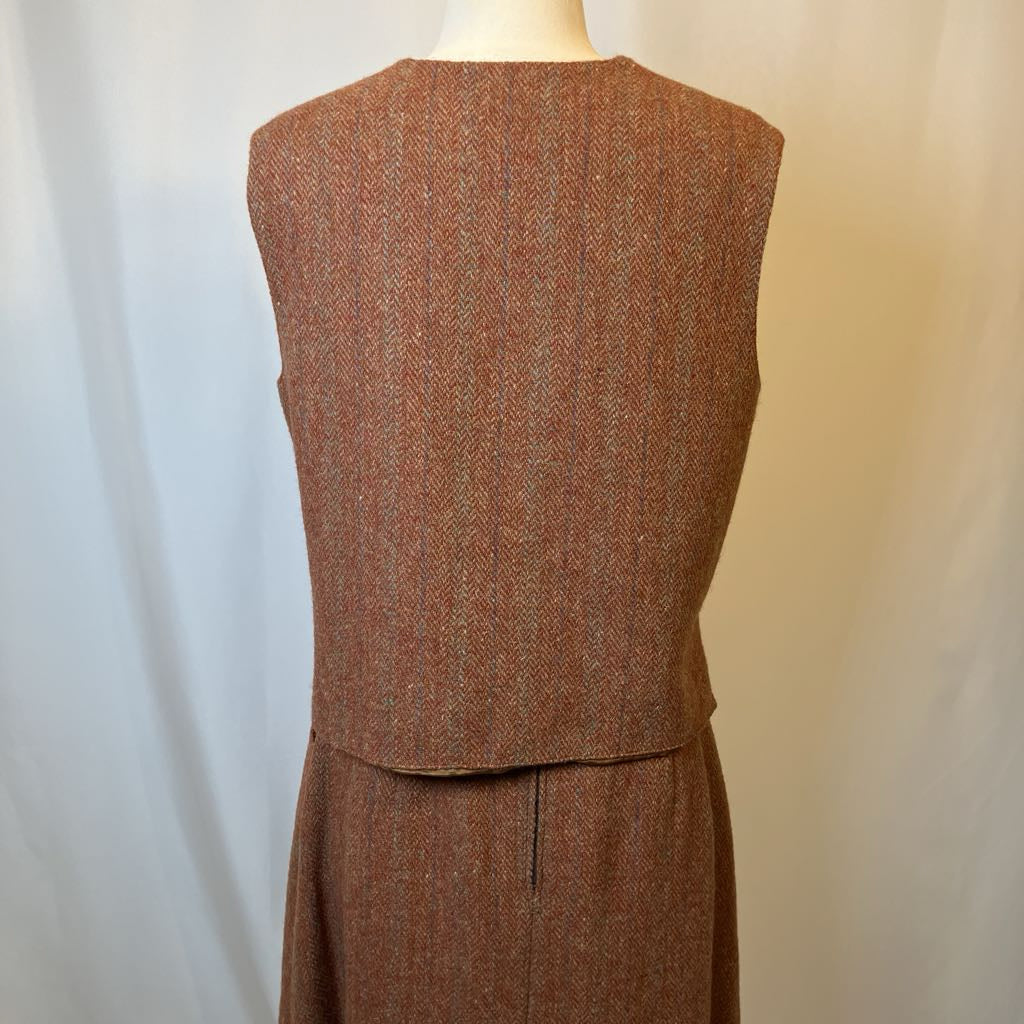 Brown textured vest on a mannequin against a plain background