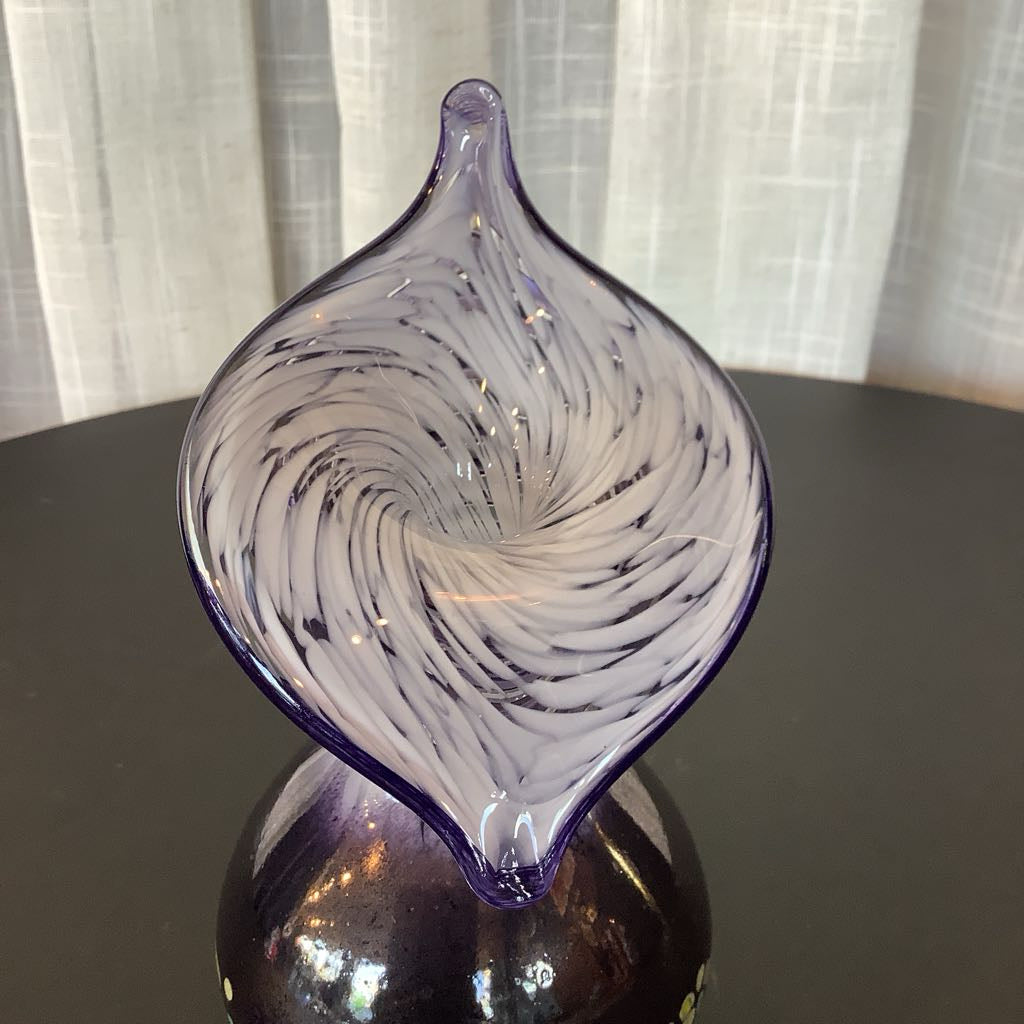 Vintage Handblown Art Glass "Jack in the Pulpit" Style
