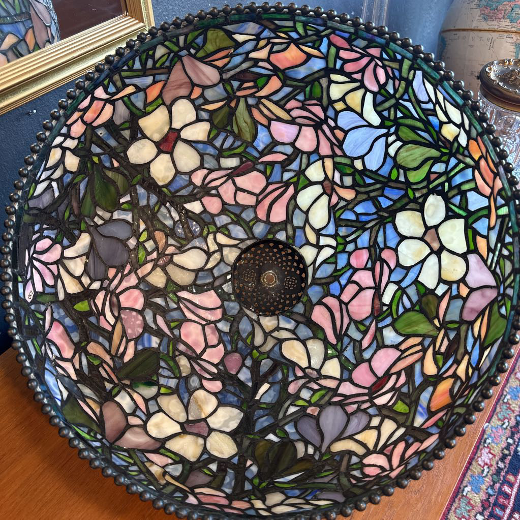 Vintage Dale Tiffany Limited Edition "Magnolia" Stained Glass 16" Shade