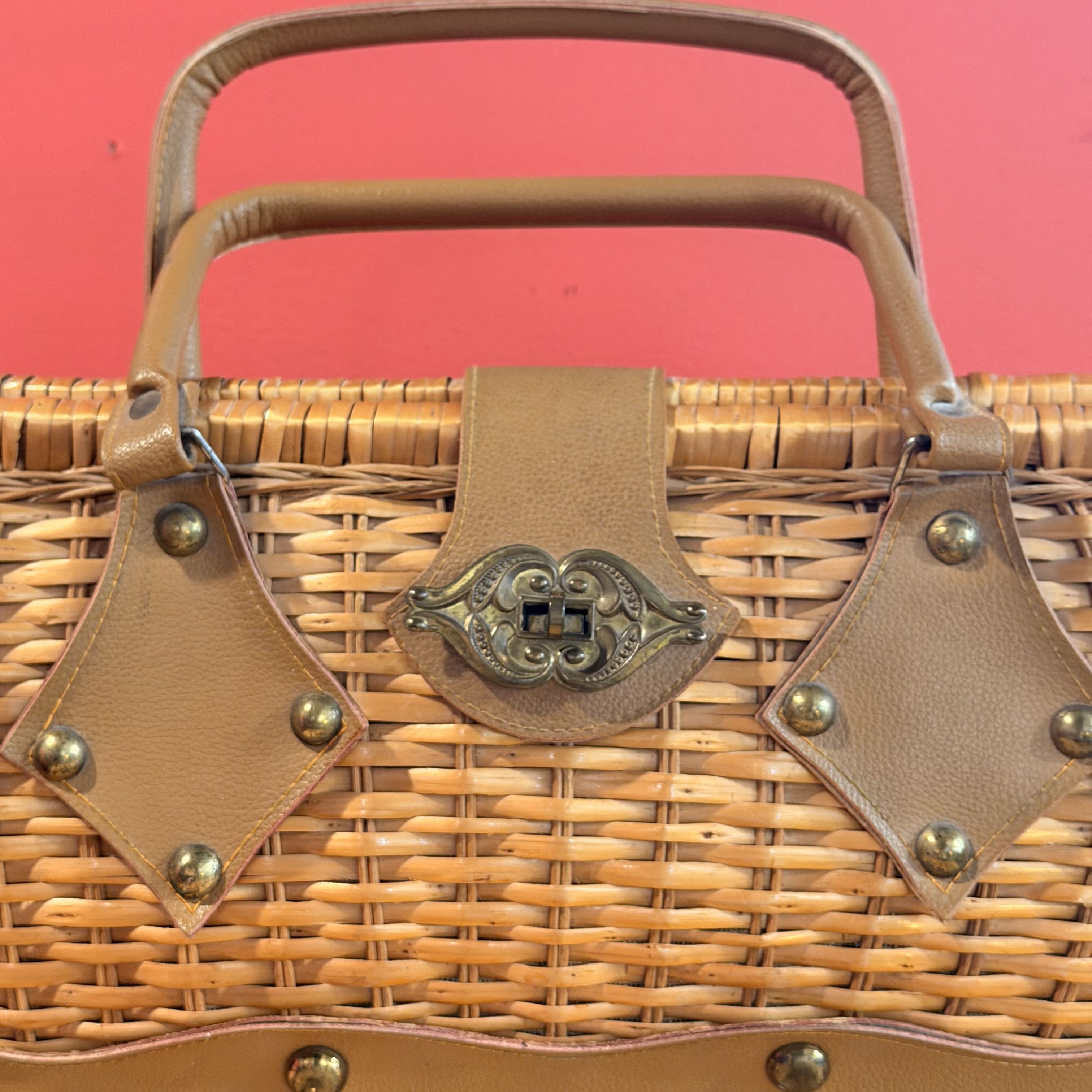 Vintage 60s Large Basket Handbag