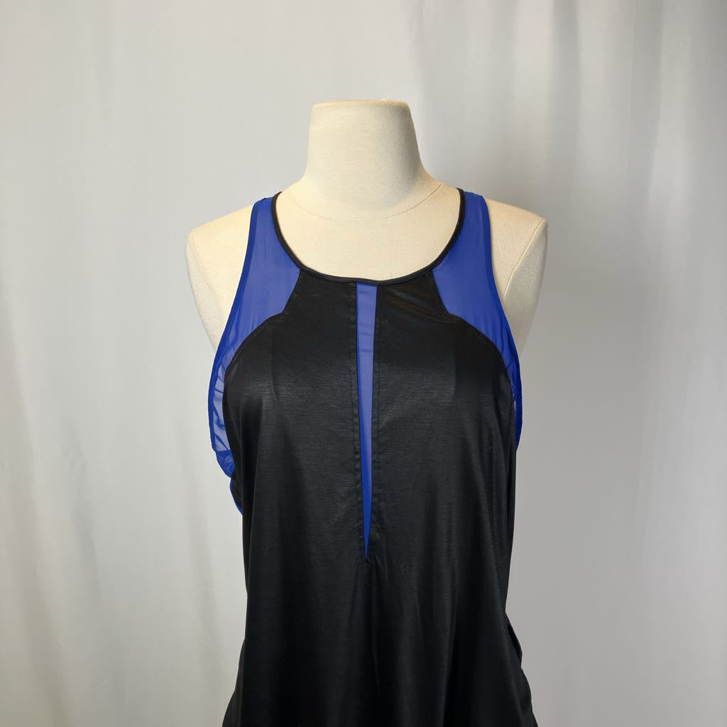 Black tank top with blue accents on a mannequin against a plain background
