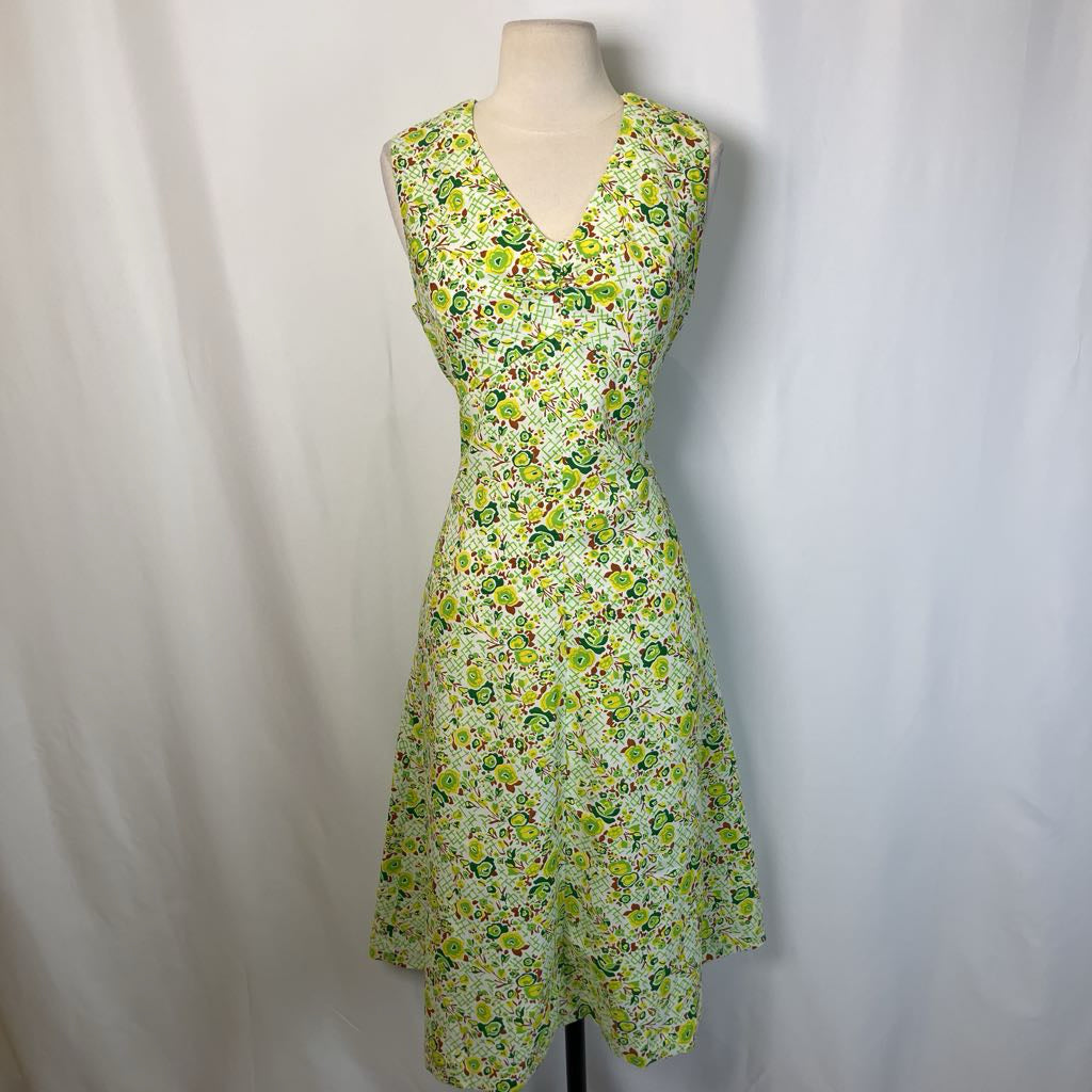 1970s Green and White Floral Dress 1970s Green and White Floral Dress