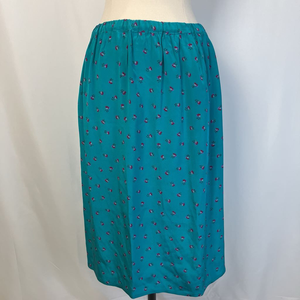 Silk skirt pictured part of the set