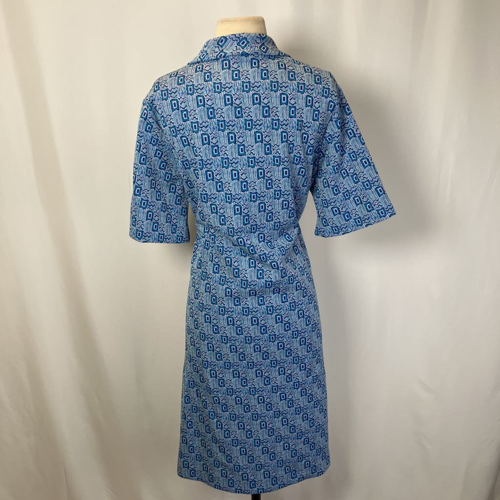 Back of the shortwaist geometric dress
