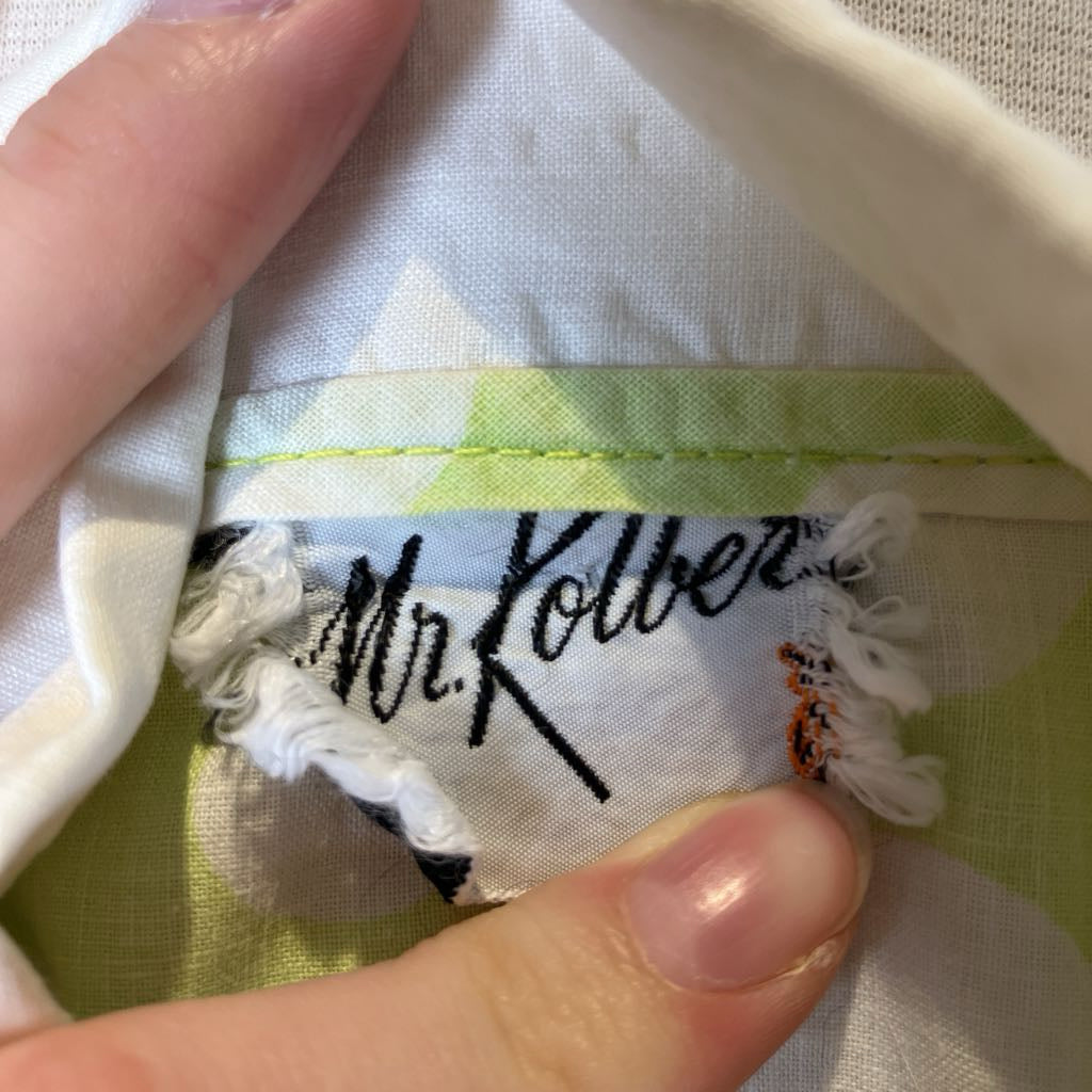 Close up of the tag of the dress