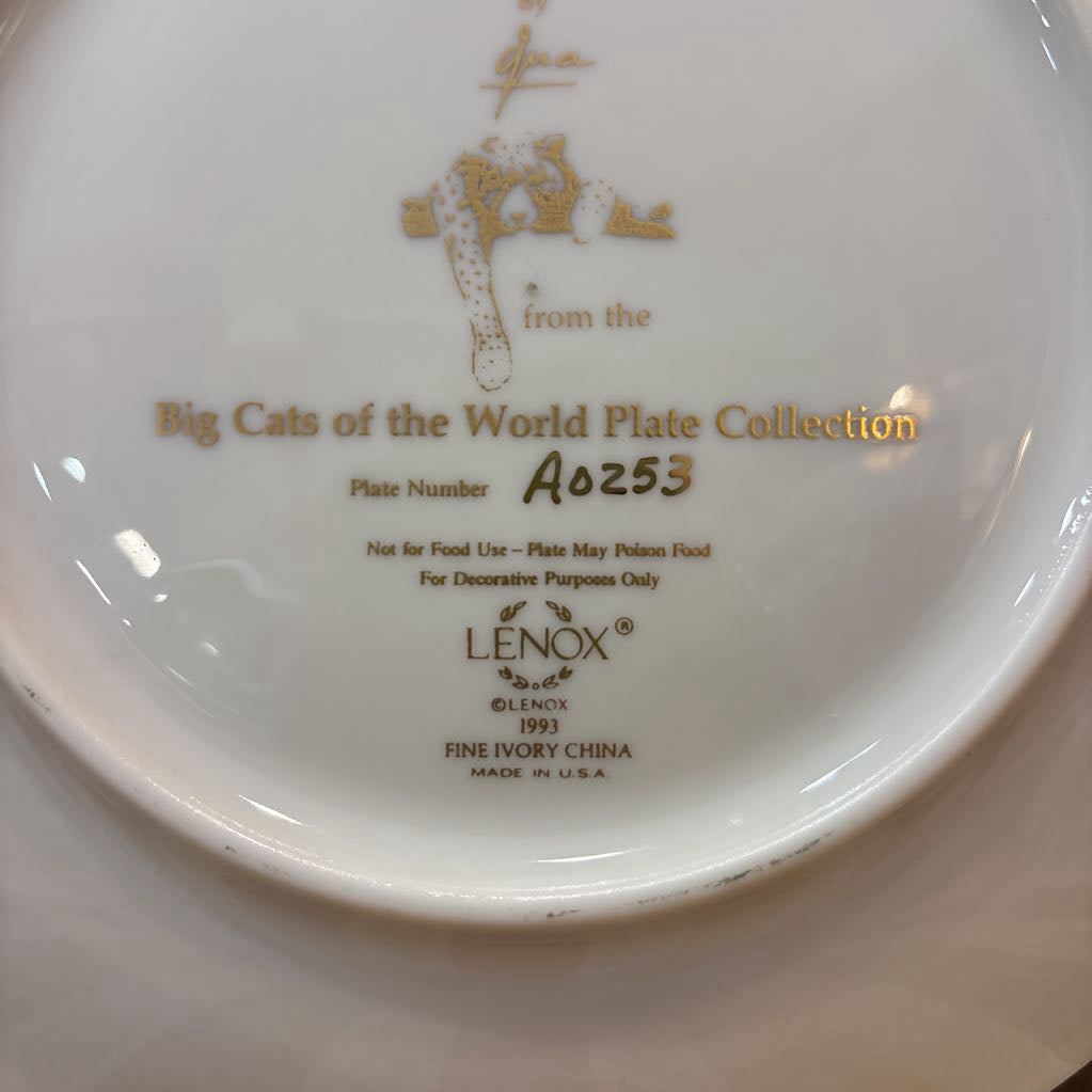 The back of a decorative plate with information about the company who produced it.