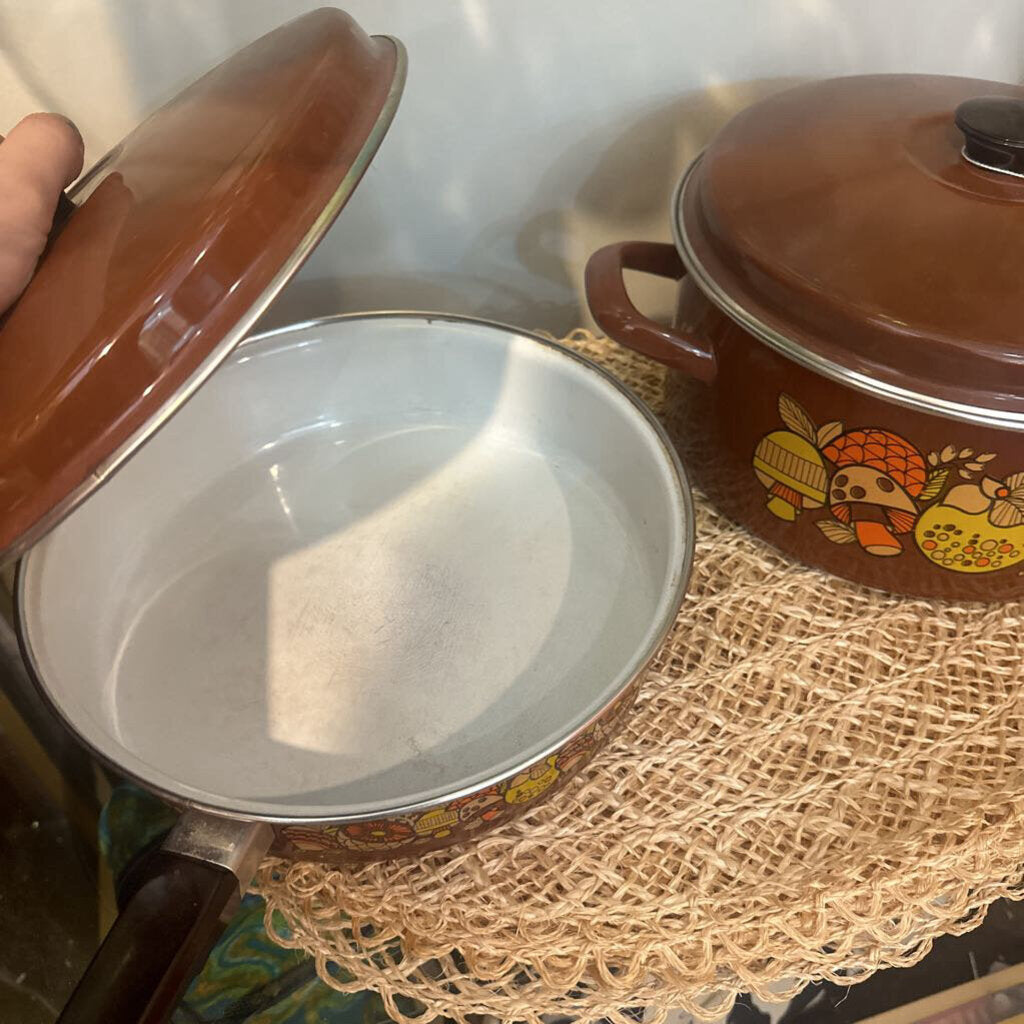 Vintage Merry Mushroom Pot Set w/ Lids