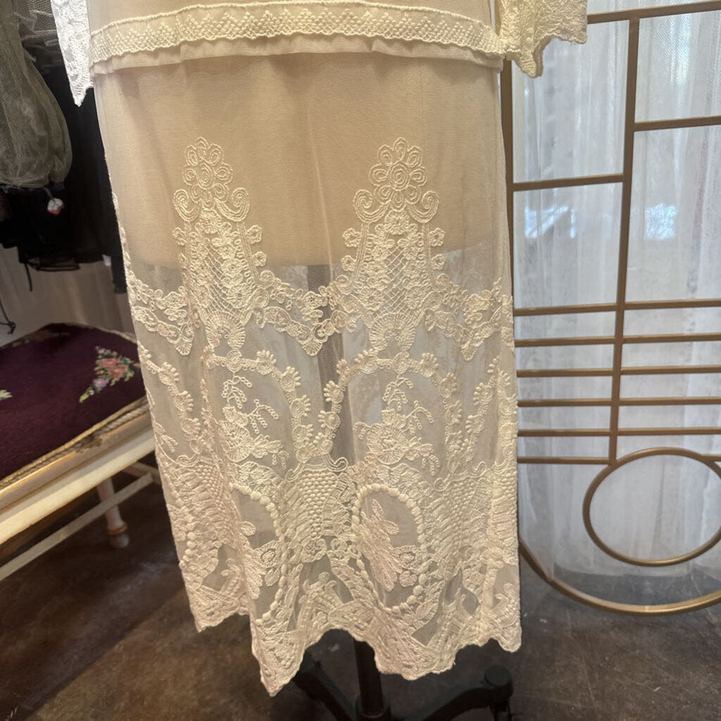 Lace dress/cover-up